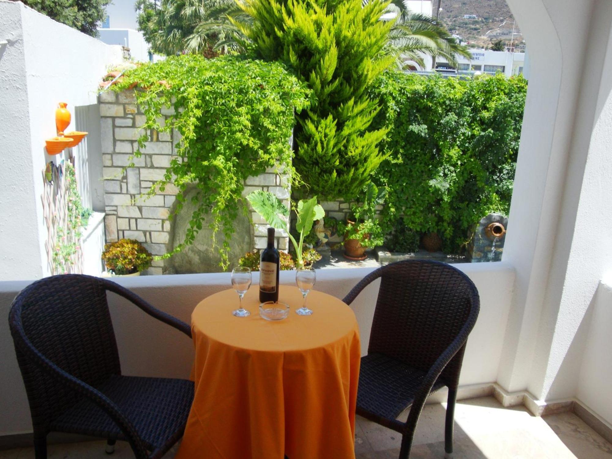 Vassiliki Rooms Páros Exterior foto